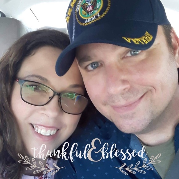 Meet your Posher, Faye - Picture 1 of 4